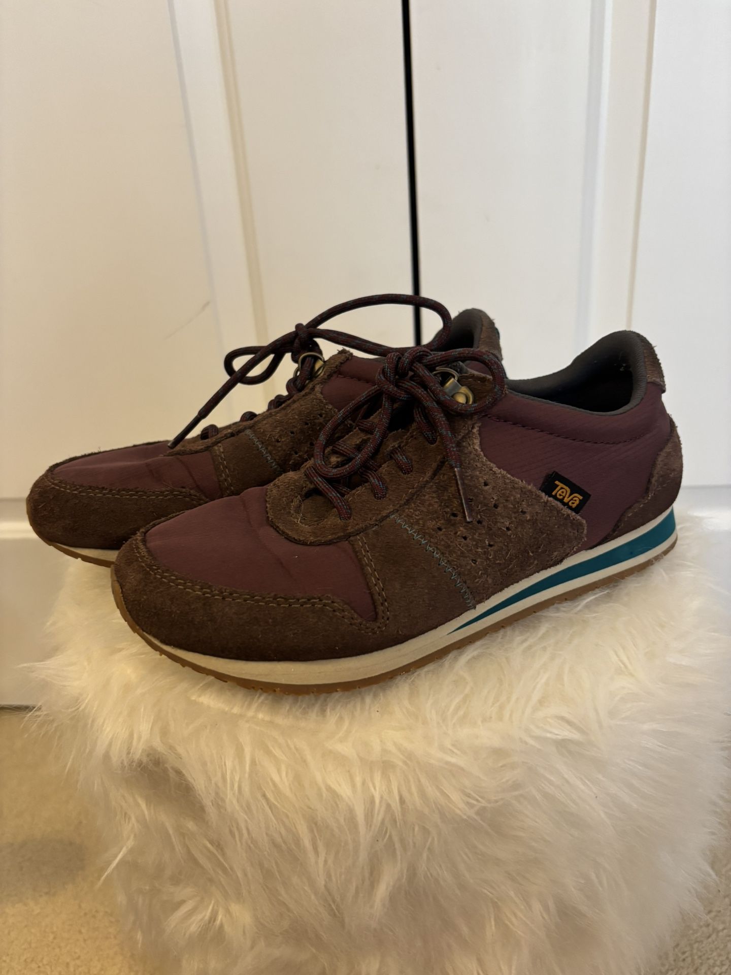 Teva  Highside 84 Deep Taupe Women Shoe Size 7