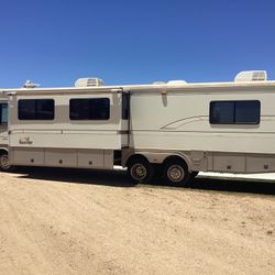1999 Fleetwood Bounder