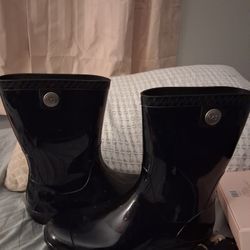 UGG size 10 Rubber Boots