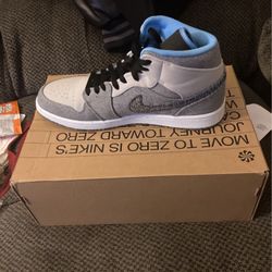 Air Jordan 1 Mid Size 10 50$
