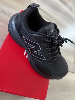 New balance work shoes