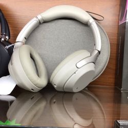 Sony Wh-1000xm3 Bluetooth Headphones