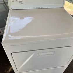 Gas Dryer Brand Kenmore Heavy Duty Everythin Works 3 Months Of Guarantee