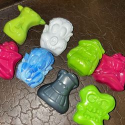 8 Mcdonald’s, Crazy Bones, Gogo Toys