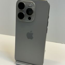 Apple iPhone 15 PRO 256gb. ( Fully Unlocked )