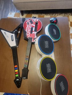 Wii Guitar hero Bundle
