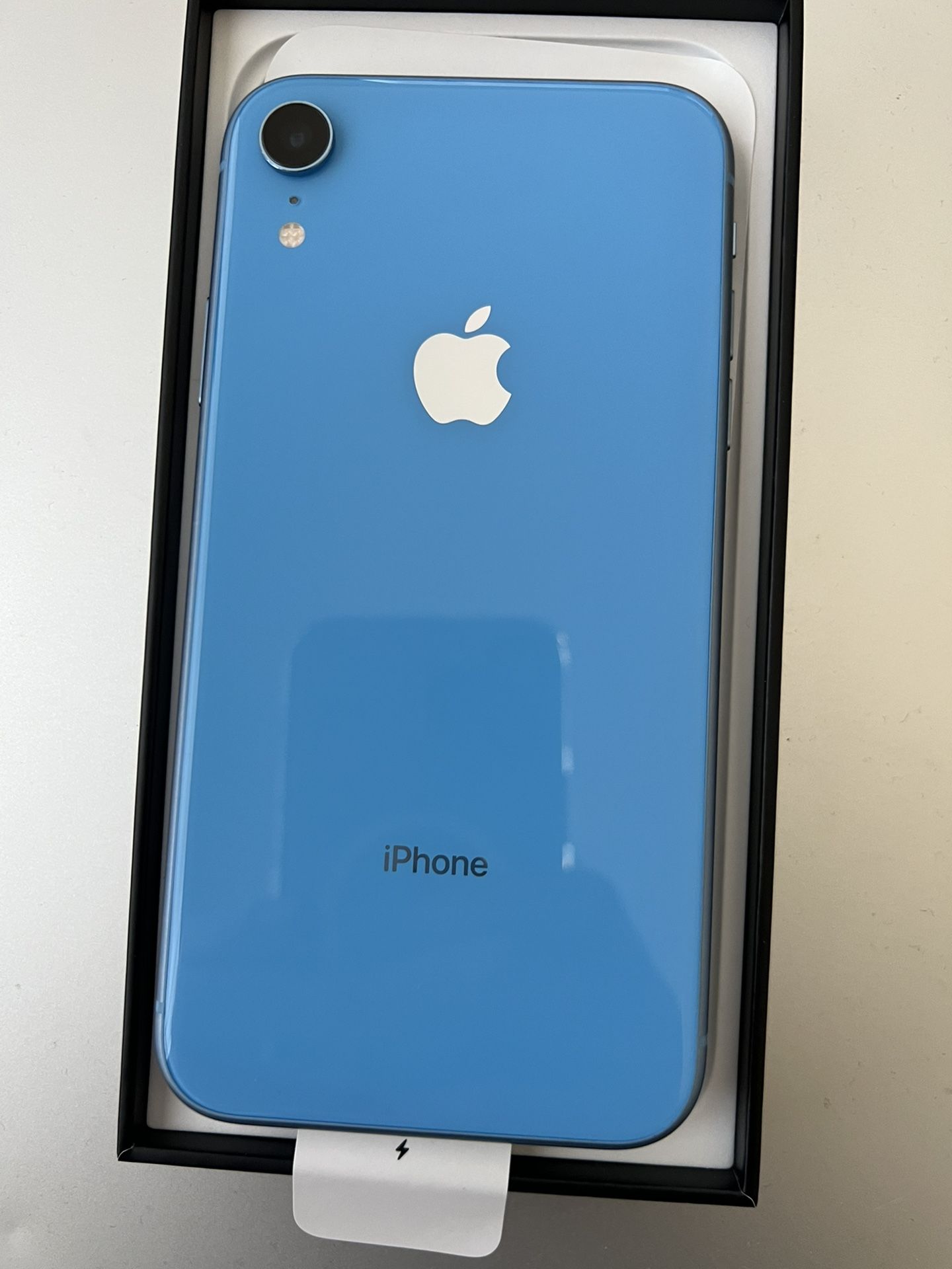 Iphone XR 64GB ANY CARRIER BLUE for Sale in Chula Vista, CA - OfferUp