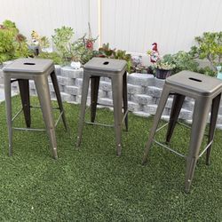 3x Metal Stools