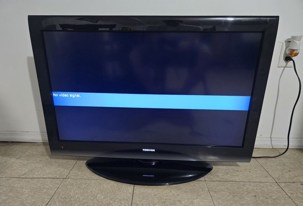 Toshiba TV 37"