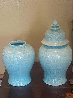 Blue crackle ginger jars