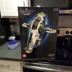 LEGO Star Wars Ultimate Collector Series Jango Fett's Starship 75409
