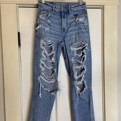 American Eagle woman’s stretch mom jean 