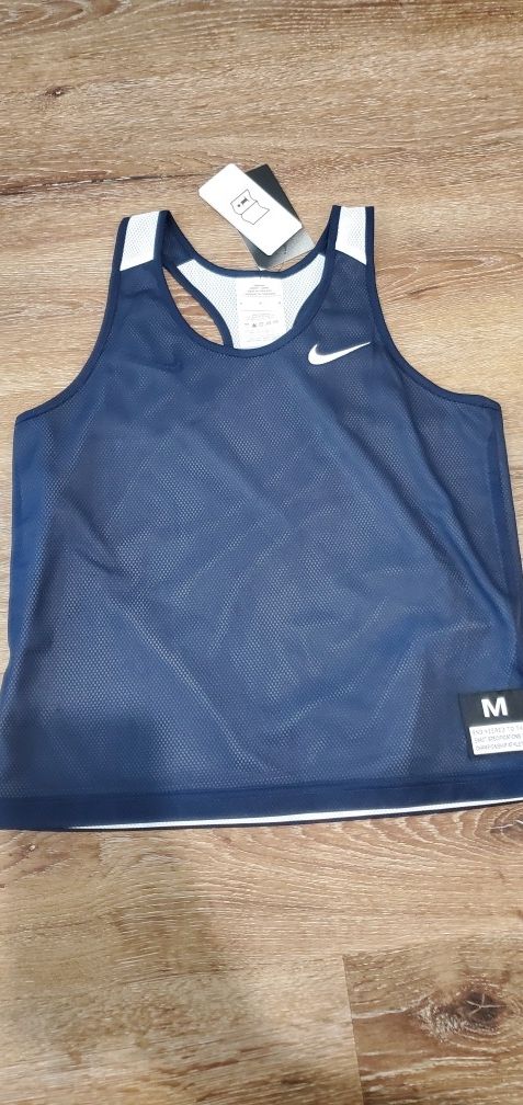 NWT Girls ’s Nike Tank Jersey Reversible Size M Blue Grey Villanova