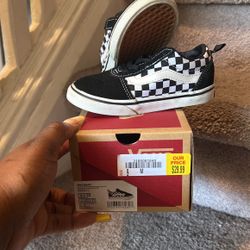  Vans