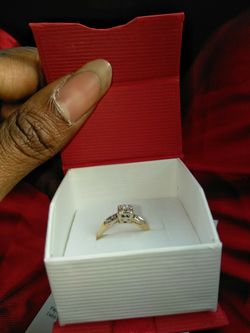 This is a 10 carat ring size 7 and 1/2