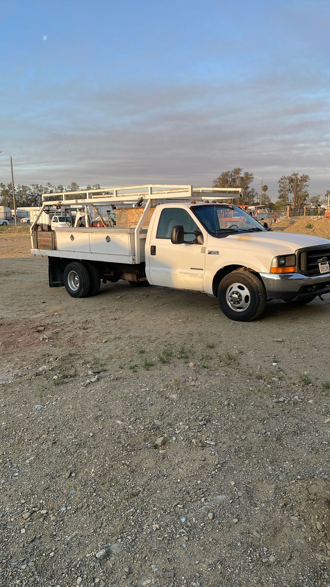 2001 Ford F30