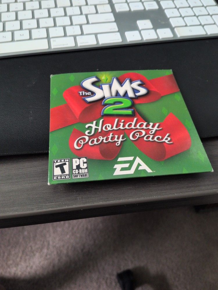 Sims 2 Holiday Pack CD