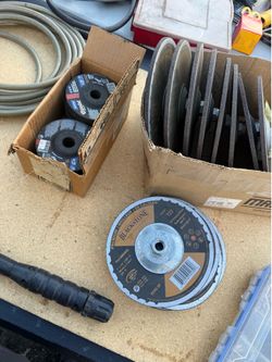 Metal working abrasives 9/7/4-1/2 lot of 33pcs