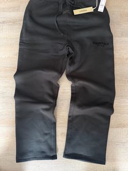 Essential sweats black