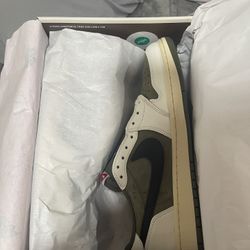 Jordan 1 Low Travis Scott 