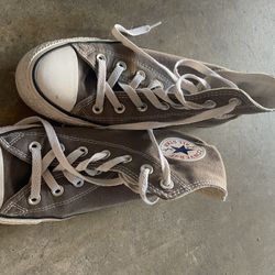 Women’s Converse Size 8