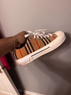 Burberry shoes
