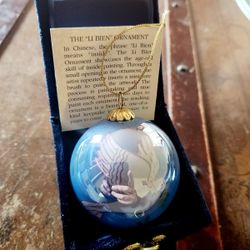 Li Bien Peace On Earth Doves Christmas Glass Ball Ornament RARE