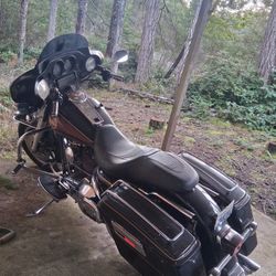 1998 Harley Electraglide ultra classic.