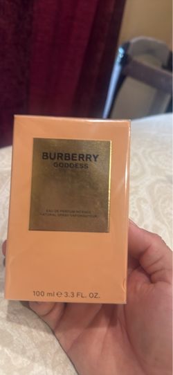 Burberry goddess / coco channel