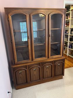 Vintage Display Cabinet/Hutch