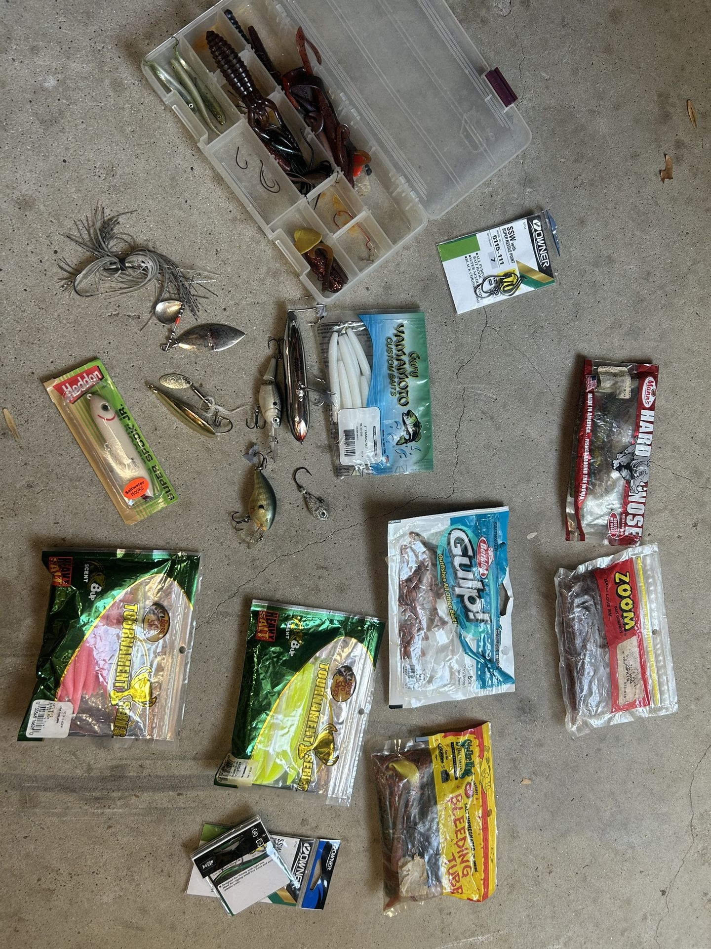 Fishing Plastics / Lures
