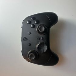 $70 Razer Wolverine V3 Wired Gaming Controller