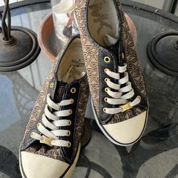 Michael Kors Shoes Size 7.5