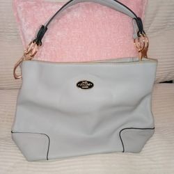 Coach Shoulder Bag – Light Gray Leather w/ Gold Hardware