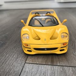 Diecast 1/18 Scale Maisto Ferrari F50 Yellow  Special Edition 