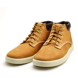 Brand New Timberland mens Chukka Boots Wheat size 8