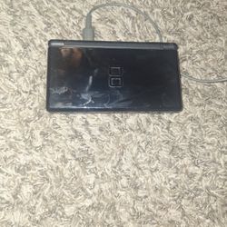 NINTENDO DS LIGHT w/ Charger