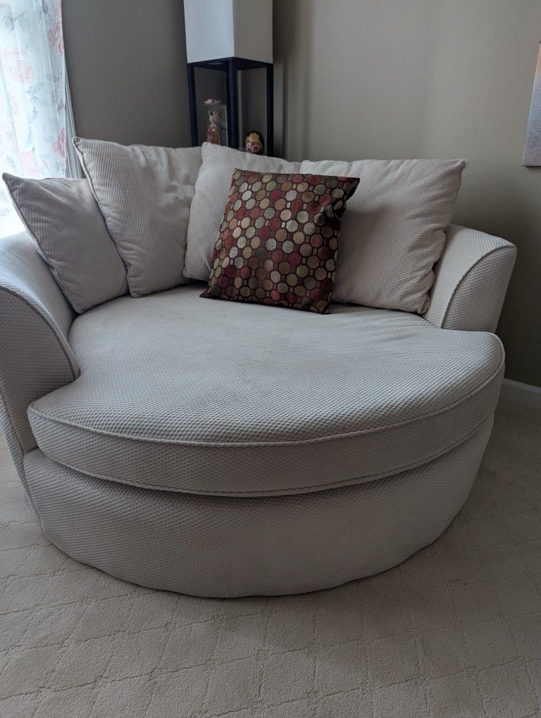 Oversized Accent Chair Round