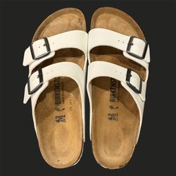Like New Birkenstock Arizona Sandals - White - Size 42 (Narrow) M 9/W 11