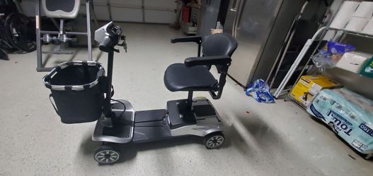 Powered scooter