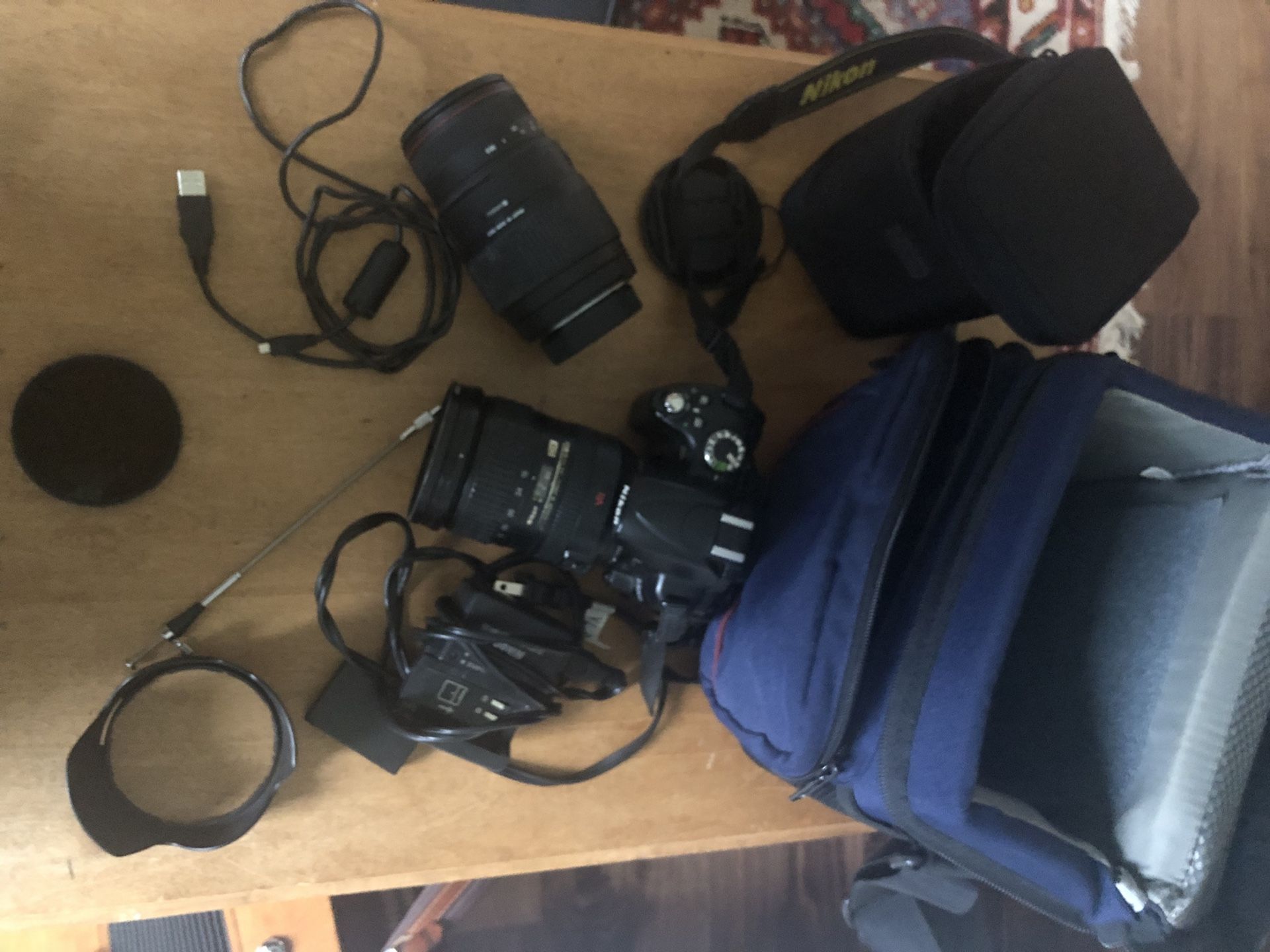 Nikon D5000 DSLR Bundle