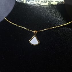 Simple Necklace With Pendant 