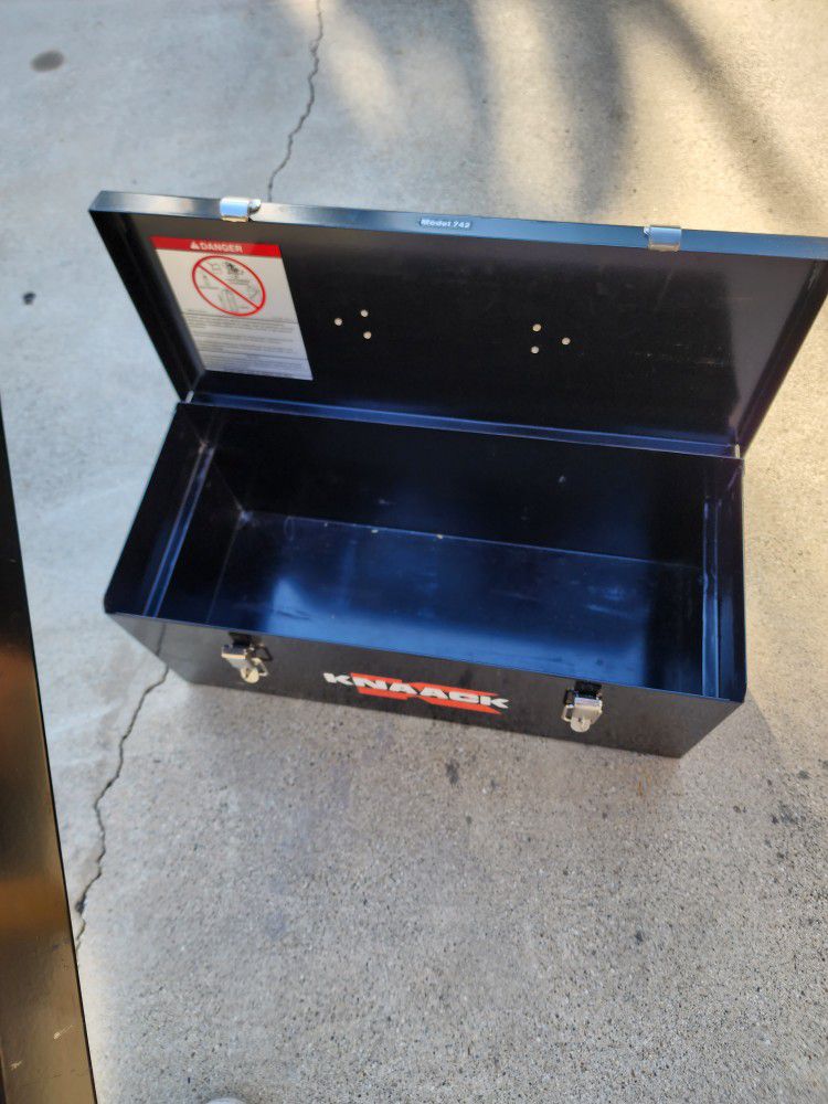 Knaack Tool Box for Sale in Alta Loma, CA OfferUp