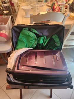 Hard shell luggage set