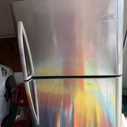 Fridge ware refrigerator