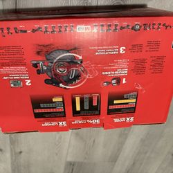millwaukee m18 high demand 7 1/4” circular saw package with rapid charger and 9ah battery