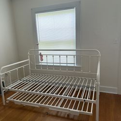 Twin To King Daybed 