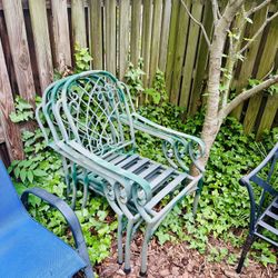 Set Of 4 Metal Outdoor Chairs 