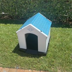 Medium Size Dog House. 