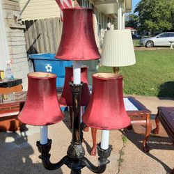 Super Nice Looking VINTAGE LAMP  With  SHADES 